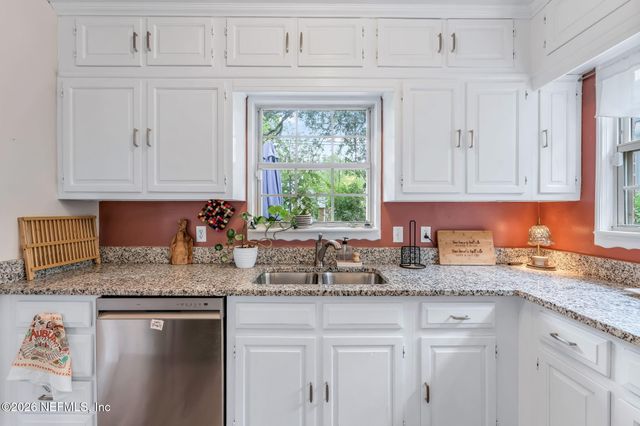 4321 TIMUQUANA Road, Jacksonville, FL 32210