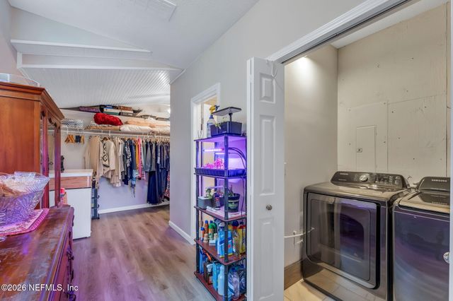 4321 TIMUQUANA Road, Jacksonville, FL 32210