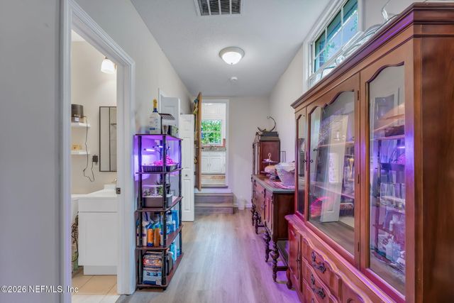 4321 TIMUQUANA Road, Jacksonville, FL 32210