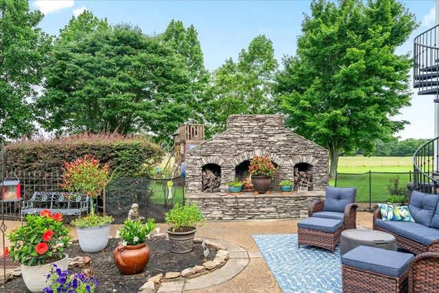 700 KEOUGH DR, Piperton, TN 38017