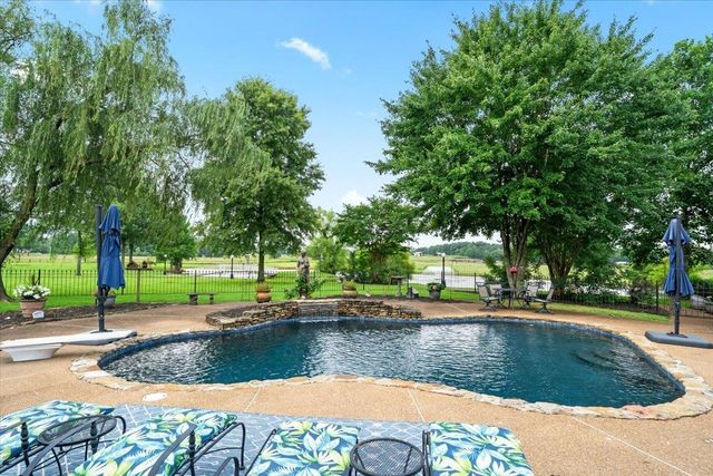 700 KEOUGH DR, Piperton, TN 38017