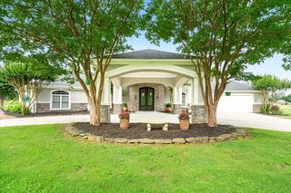 700 KEOUGH DR, Piperton, TN 38017