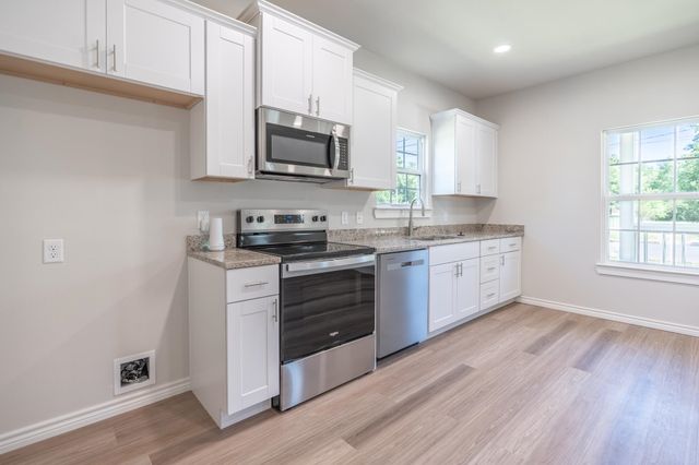 233 S Harrison St, Longview, TX 75601