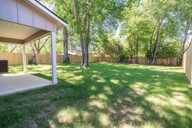 233 S Harrison St, Longview, TX 75601