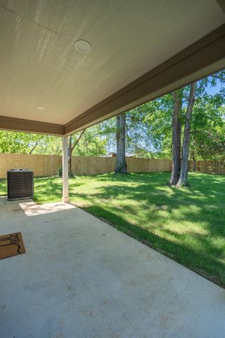 233 S Harrison St, Longview, TX 75601