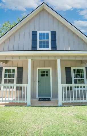 233 S Harrison St, Longview, TX 75601