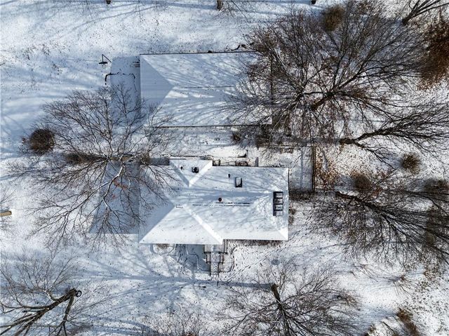 16211 Kountryridge Drive, Kearney, MO 64060