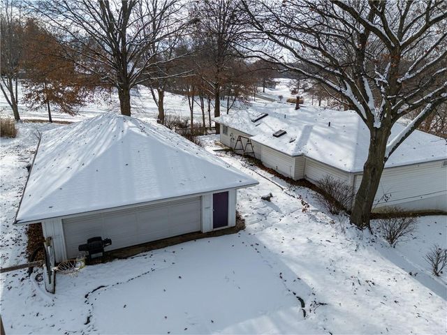 16211 Kountryridge Drive, Kearney, MO 64060