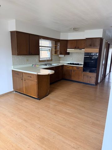 404 Prairie Avenue, Calumet City, IL 60409