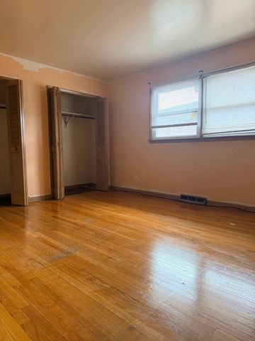404 Prairie Avenue, Calumet City, IL 60409