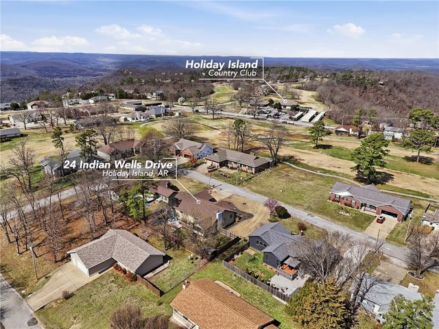 24 Indian Wells Drive, Holiday Island, AR 72631