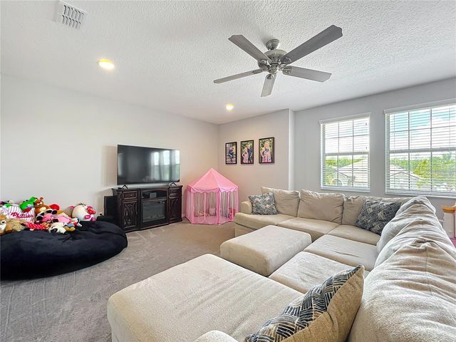 2676 ESTUARY LOOP, Oviedo, FL 32765