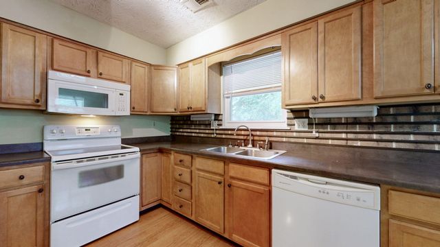 3376 Boston Road, Lexington, KY 40503