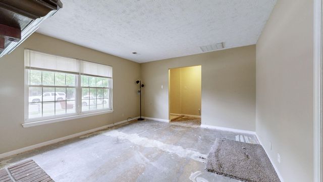 3376 Boston Road, Lexington, KY 40503