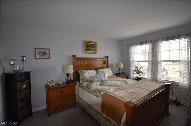 23004 Chandlers Lane 4-344, Olmsted Falls, OH 44138