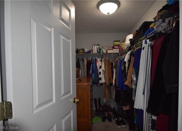 23004 Chandlers Lane 4-344, Olmsted Falls, OH 44138