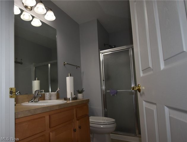 23004 Chandlers Lane 4-344, Olmsted Falls, OH 44138