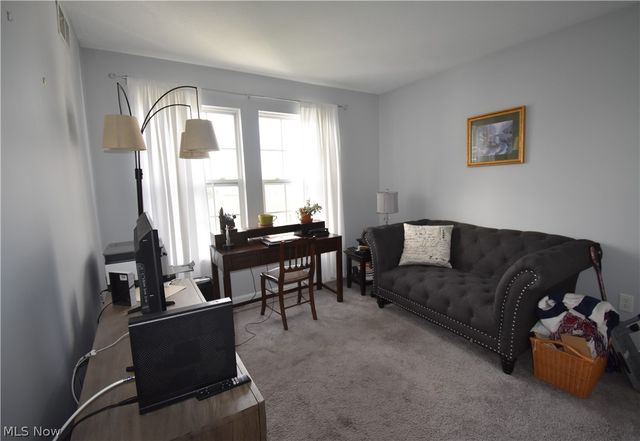 23004 Chandlers Lane 4-344, Olmsted Falls, OH 44138