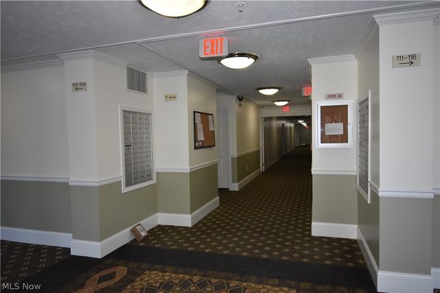 23004 Chandlers Lane 4-344, Olmsted Falls, OH 44138