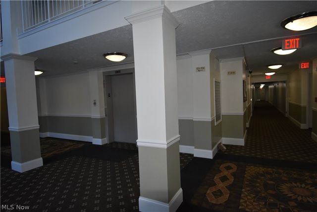 23004 Chandlers Lane 4-344, Olmsted Falls, OH 44138