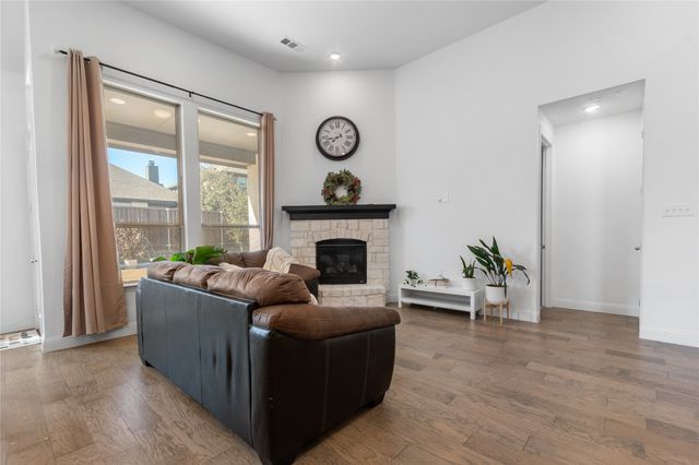 1669 Stowers Trail, Fort Worth, TX 76052