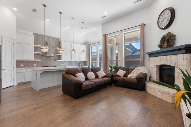 1669 Stowers Trail, Fort Worth, TX 76052