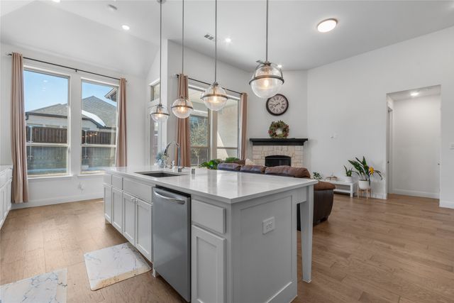 1669 Stowers Trail, Fort Worth, TX 76052