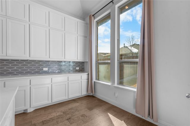 1669 Stowers Trail, Fort Worth, TX 76052