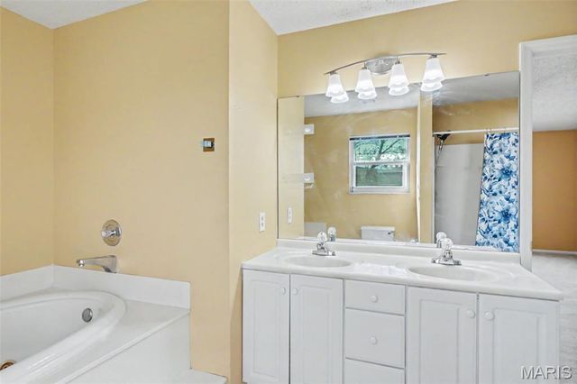 14 August Alp Court, St Charles, MO 63303