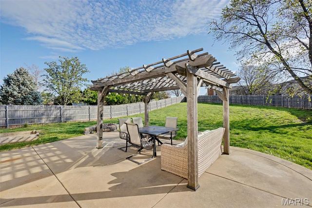 14 August Alp Court, St Charles, MO 63303