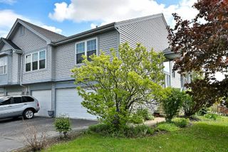 99 Seton Creek Drive, Oswego, IL 60543