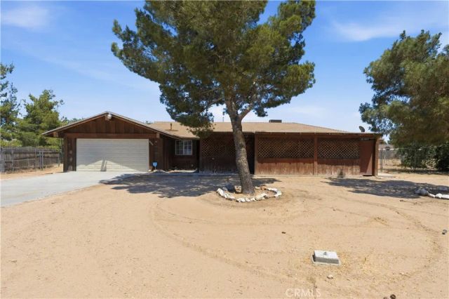 12365 Waynoka Road, Apple Valley, CA 92308