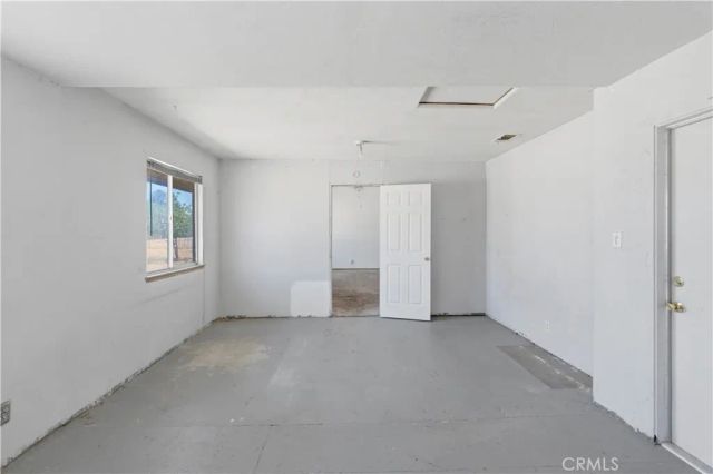 12365 Waynoka Road, Apple Valley, CA 92308