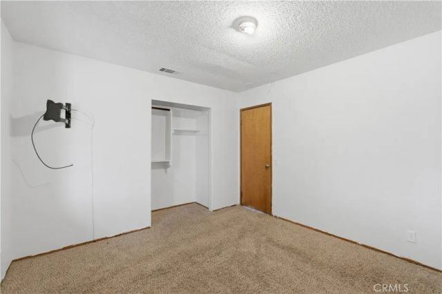 12365 Waynoka Road, Apple Valley, CA 92308