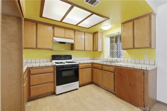 12365 Waynoka Road, Apple Valley, CA 92308