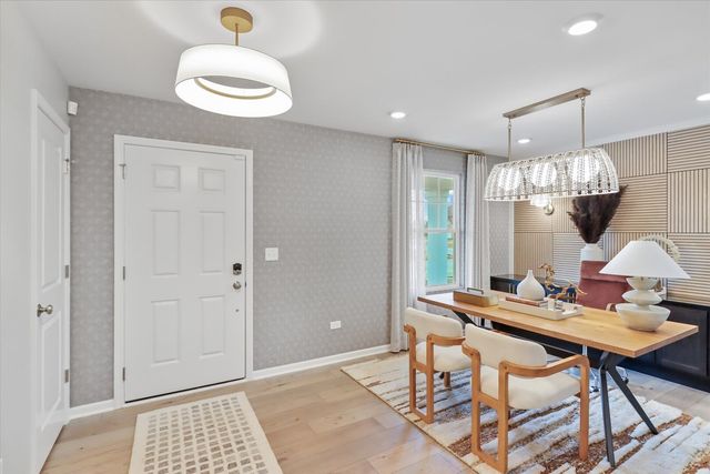 1671 Breton Avenue, North Aurora, IL 60542