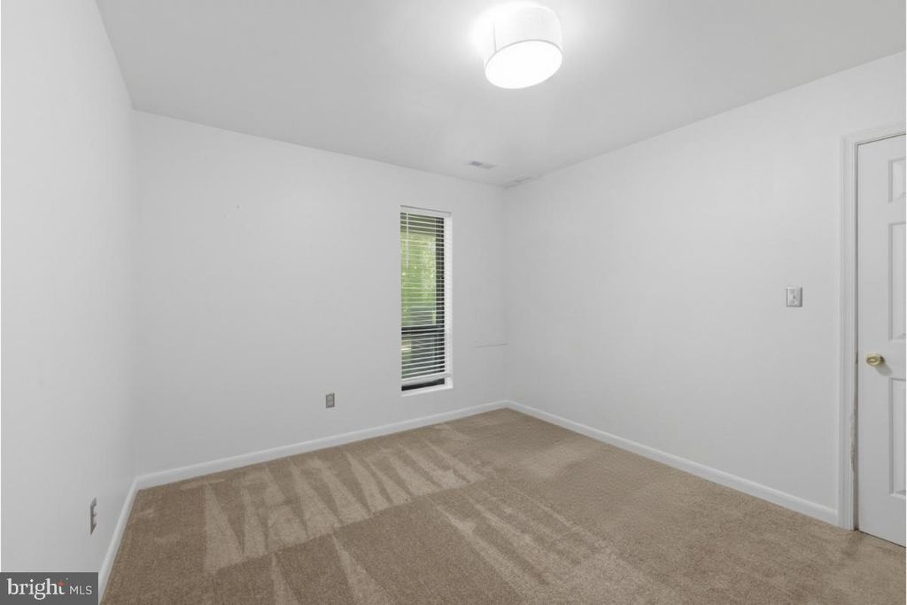 Image 26 of property listing at 588 WILD FLOWER GLADE, Annapolis, MD 21409