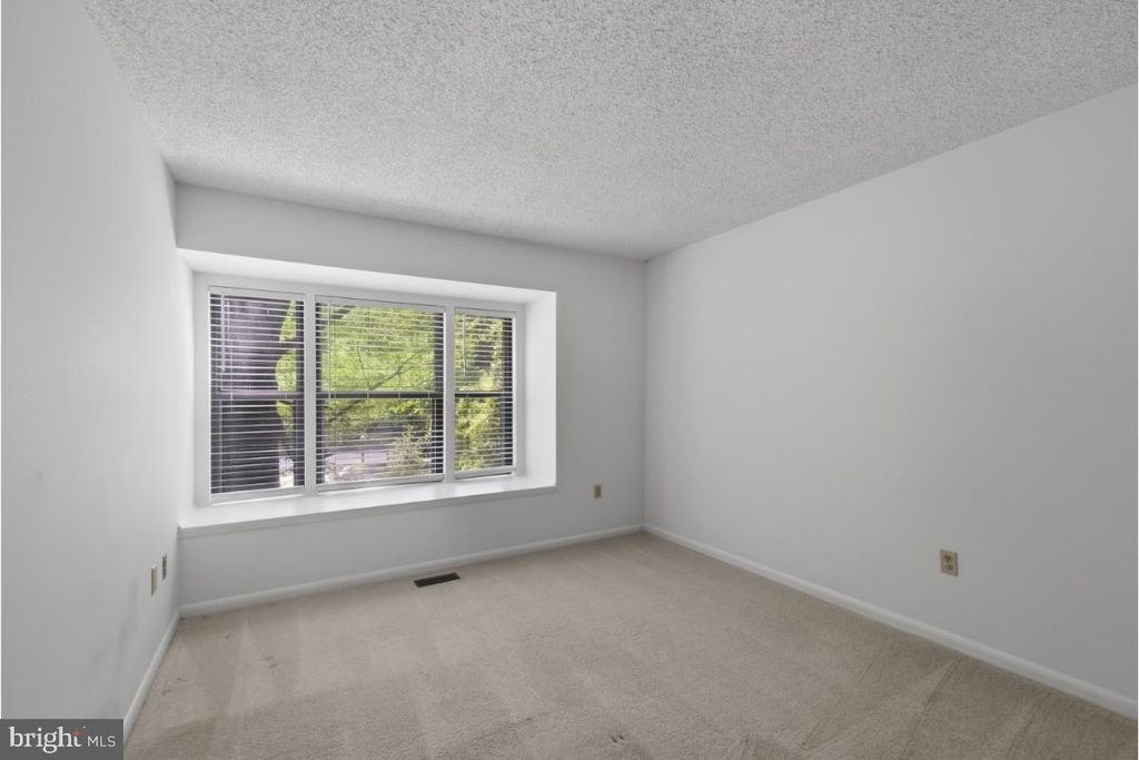 Image 37 of property listing at 588 WILD FLOWER GLADE, Annapolis, MD 21409