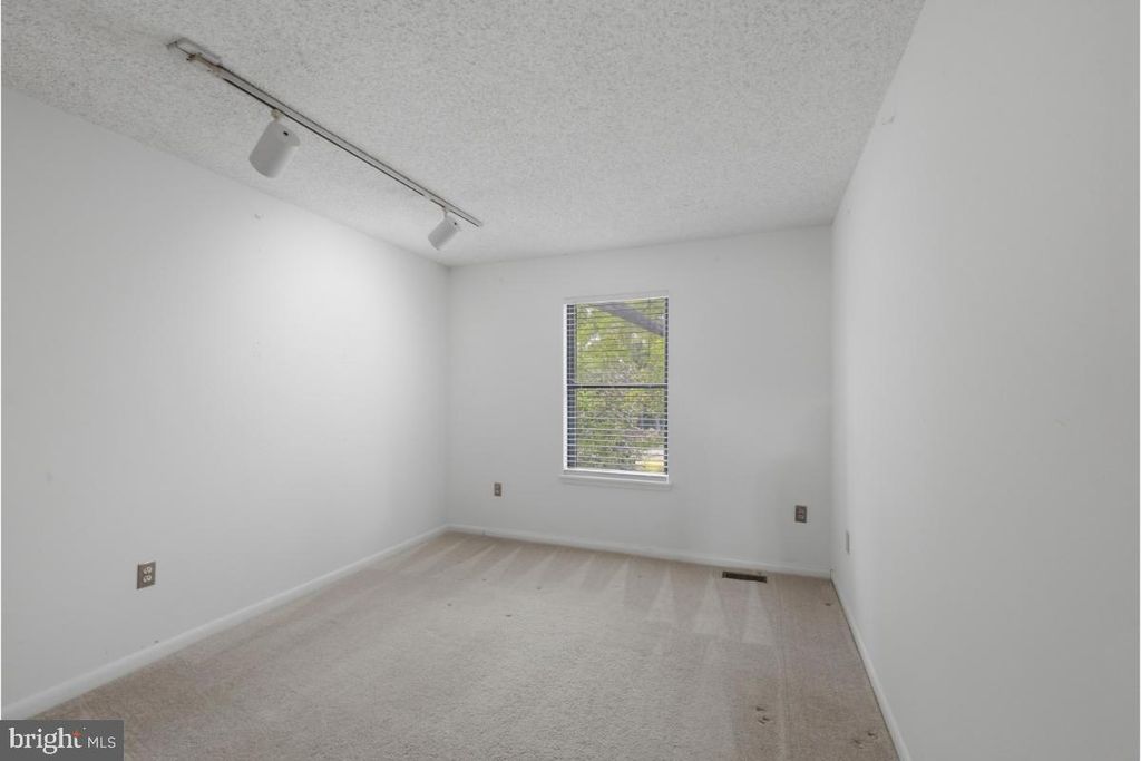Image 40 of property listing at 588 WILD FLOWER GLADE, Annapolis, MD 21409