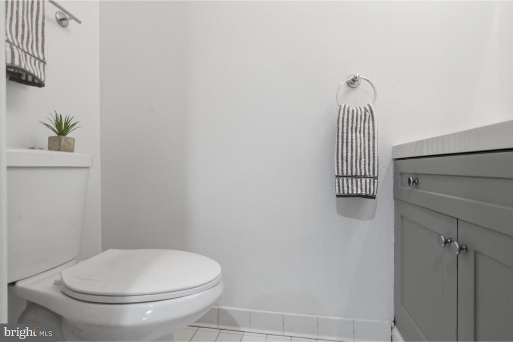 Image 9 of property listing at 588 WILD FLOWER GLADE, Annapolis, MD 21409