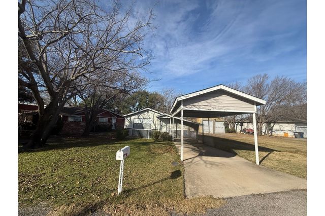 111 Faye Circle, Little Elm, TX 75068