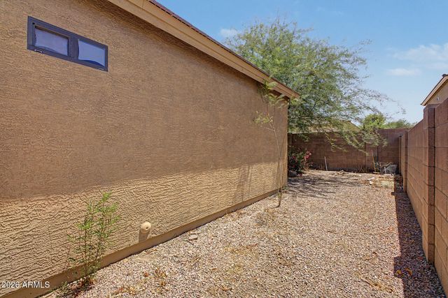 823 W LYDIA Lane, Phoenix, AZ 85041