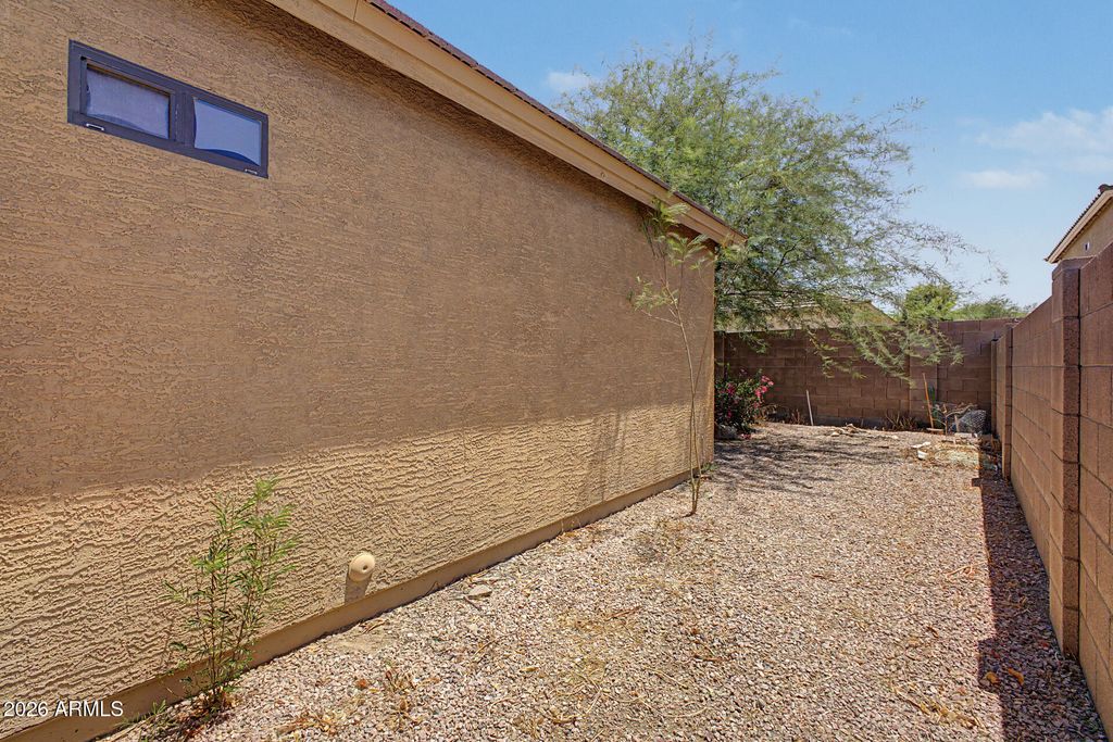 823 W LYDIA Lane, Phoenix, AZ 85041 — photo 4