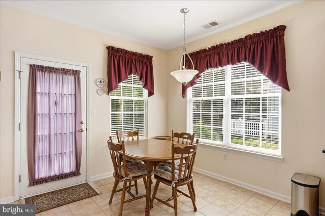 74 POND VIEW CIR, Barnegat, NJ 08005
