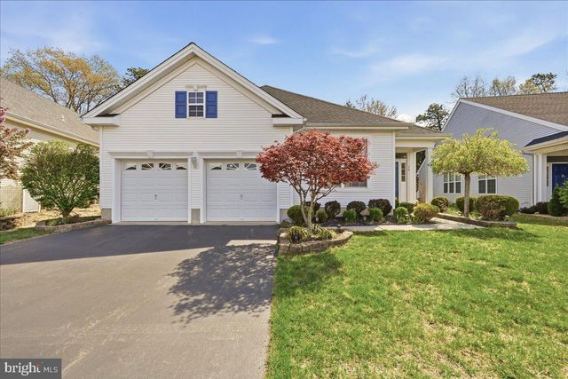 74 POND VIEW CIR, Barnegat, NJ 08005