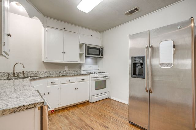 2305 Bonnie Brae Avenue, Fort Worth, TX 76111