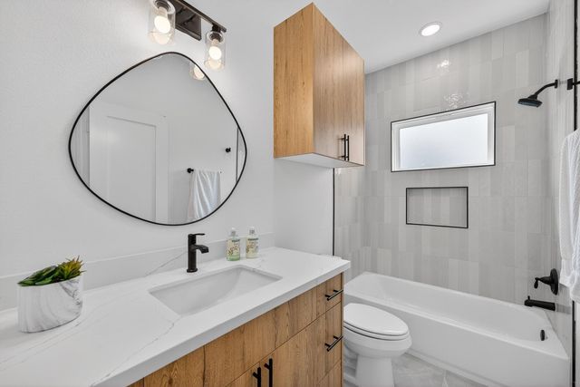 305 Marcella Street A, Houston, TX 77091