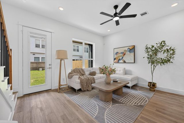 305 Marcella Street A, Houston, TX 77091