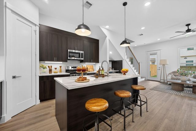 305 Marcella Street A, Houston, TX 77091
