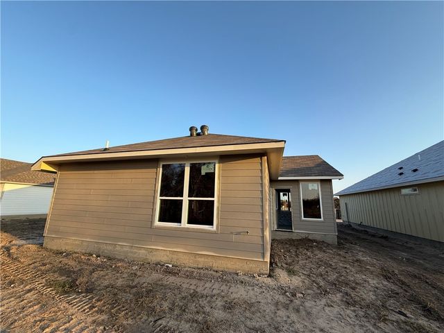 5681 Fox Bluff Drive, Bryan, TX 77807